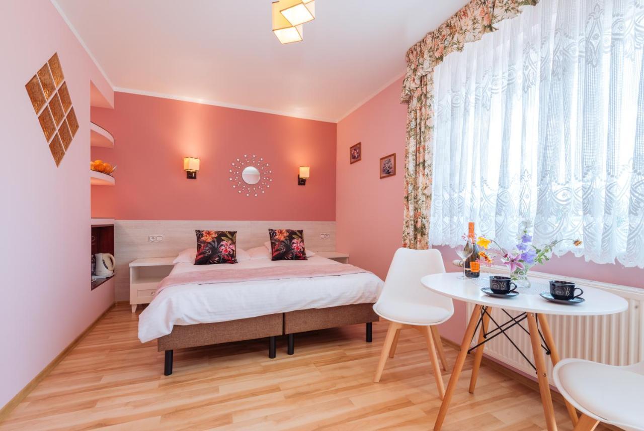 Ambrozja Dom Goscinny Kołobrzeg Buitenkant foto