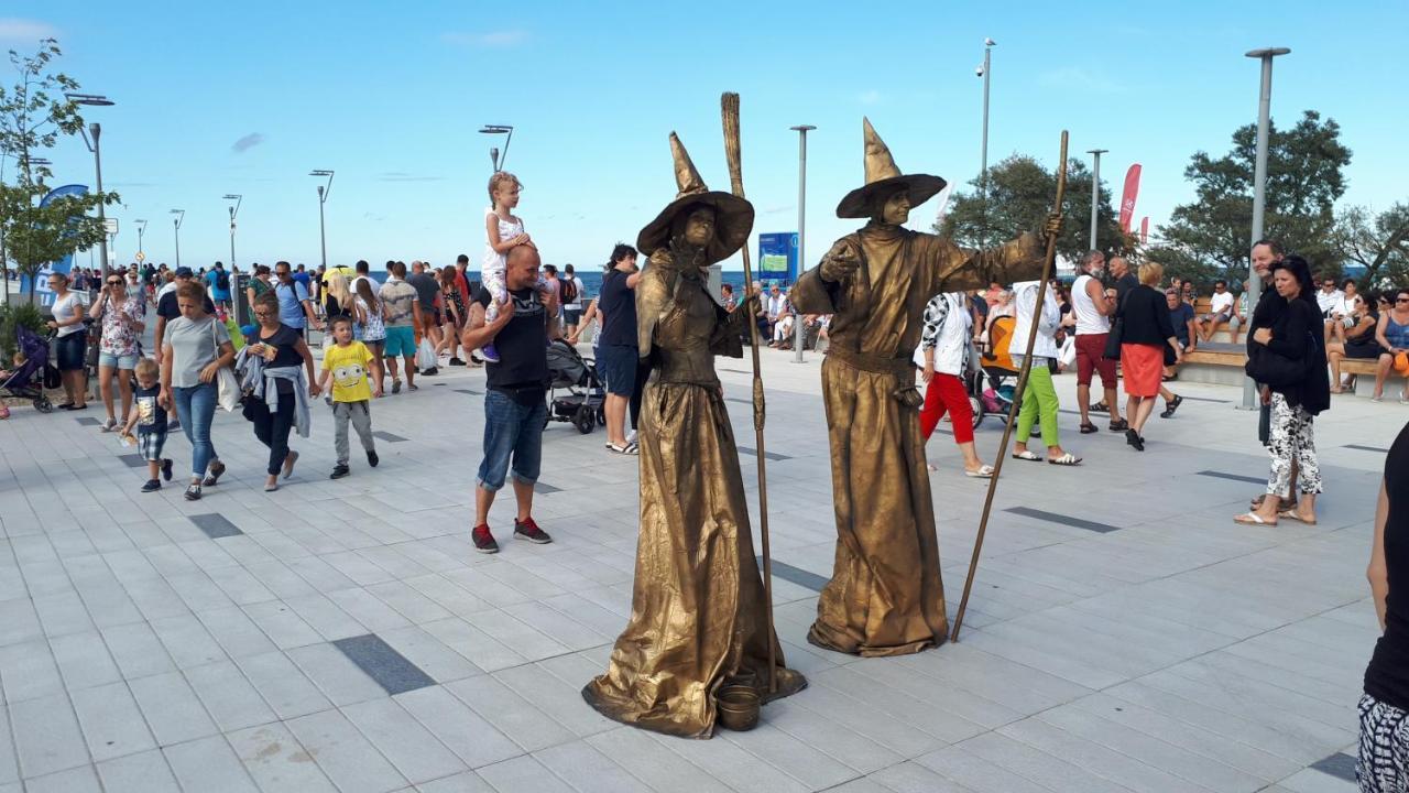 Ambrozja Dom Goscinny Kołobrzeg Buitenkant foto